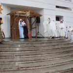 Ostatnie sceny i oddanie hołdu małemu Jezusowi odbyły się przy kaplicy Sanktuarium Matki Bożej Jazłowieckiej